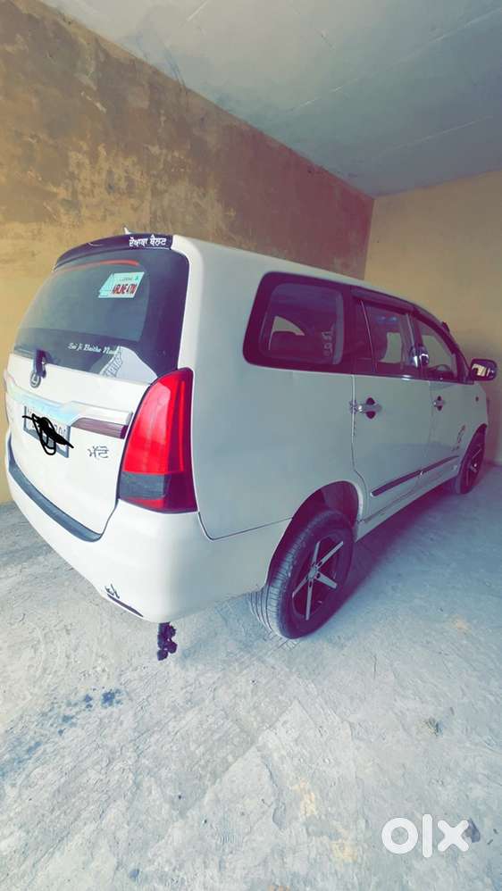 Toyota Innova Diesel 2015