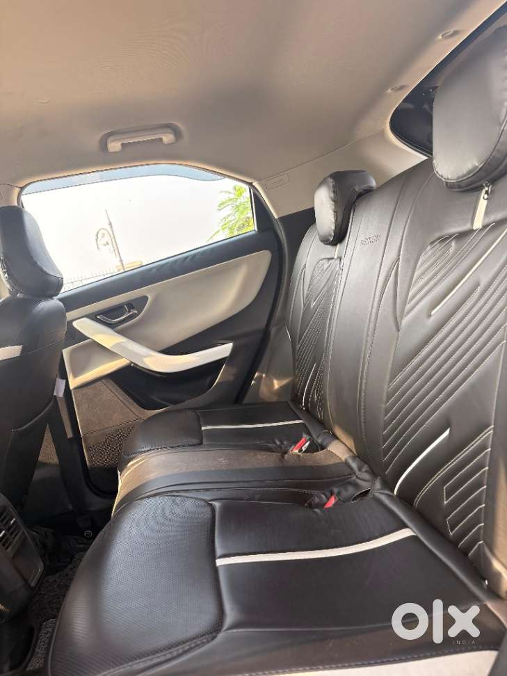 Tata Nexon Creative Plus 1.2 Revotron Petrol 6 Amt, 2024, Petrol