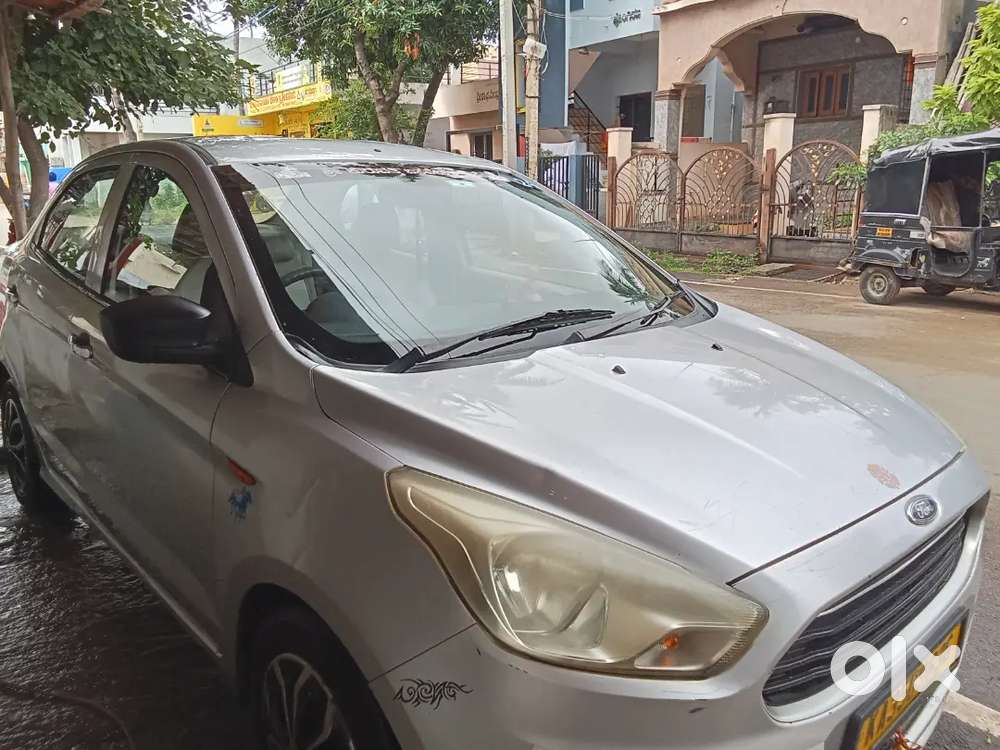 Ford Aspire Titanium Blu 2017