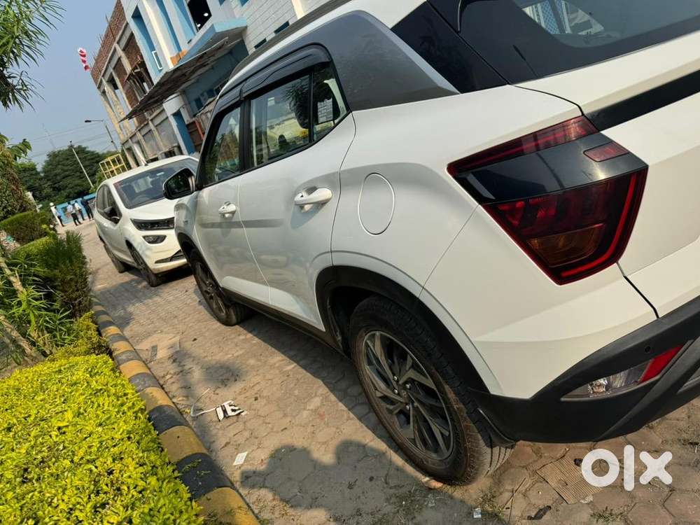 Hyundai Petrol Manual 2022