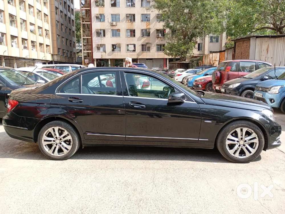 C200 Avantgarde W204 Facelift-1st Owner-panaromic Sunroof