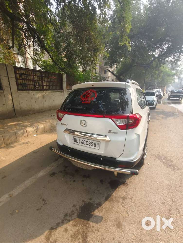 Well Maintained Honda Brv Petrol/cng Car 7 Seater