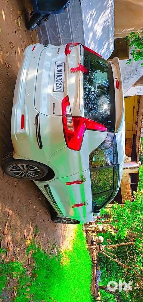 Maruti Suzuki Ertiga Petrol 8000 Km Driven