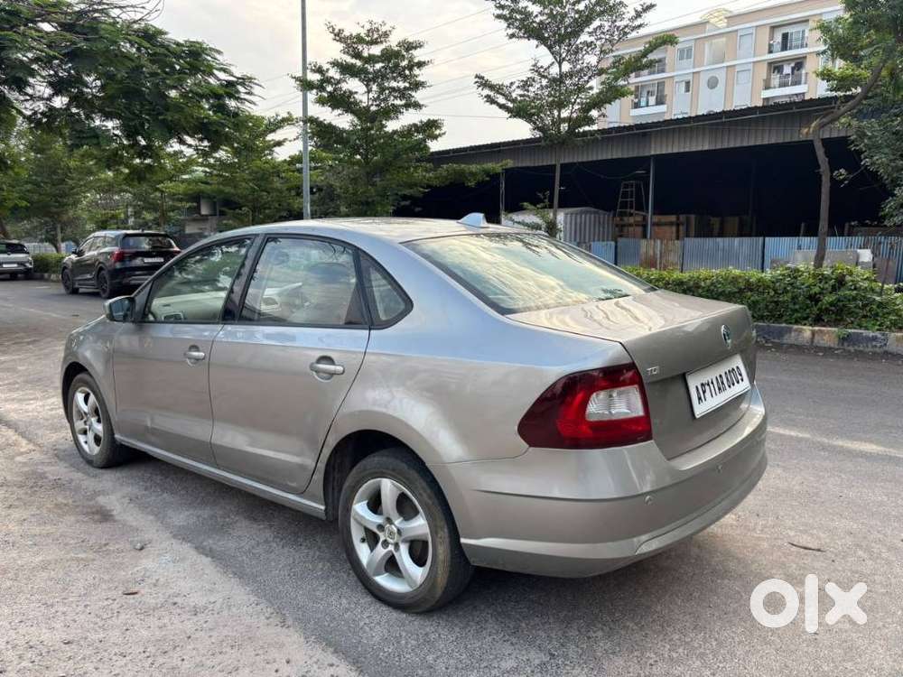 Skoda Rapid 1.5 Elegance Tdi Mt, 2013, Diesel