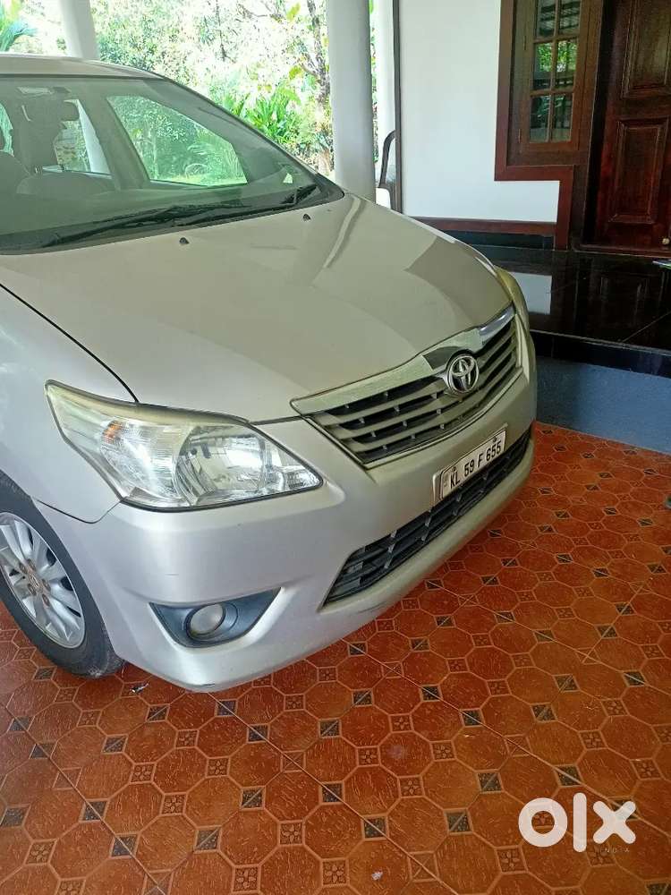 Toyota Innova Diesel 2012