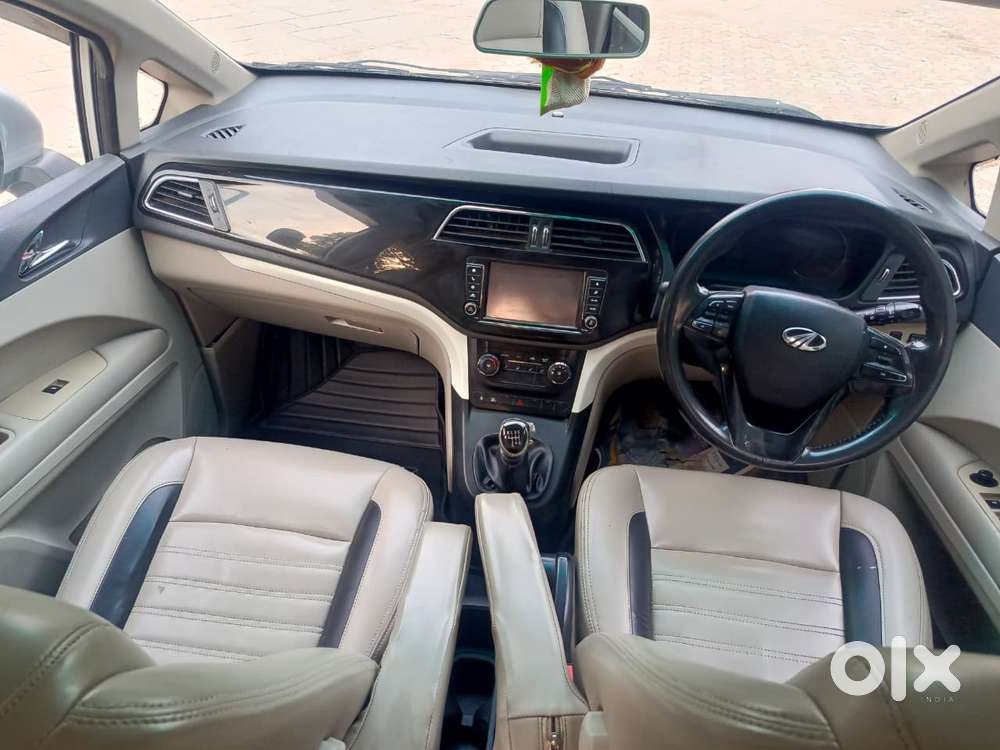 Mahindra Marazzo M6, 2018, Diesel