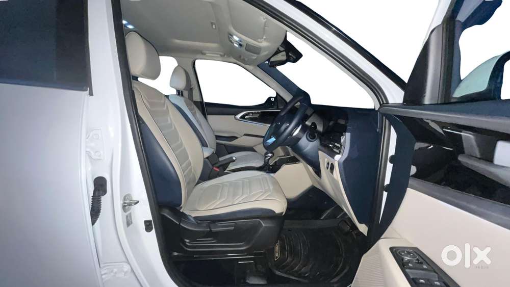Kia Carens 1.5 Luxury Plus Turbo Dct 7 Str, 2023, Petrol