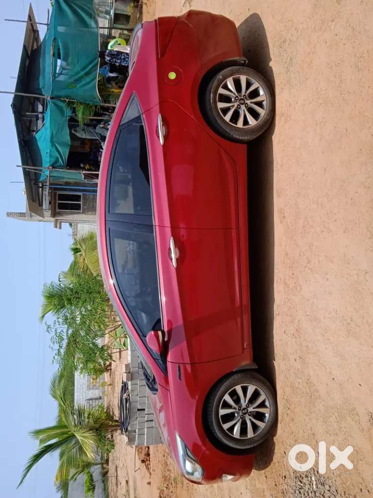 Hyundai Fluidic Verna 2015 Petrol 92000 Km Driven