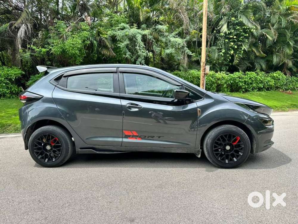 Tata Altroz 1.2 Xe, 2021, Petrol