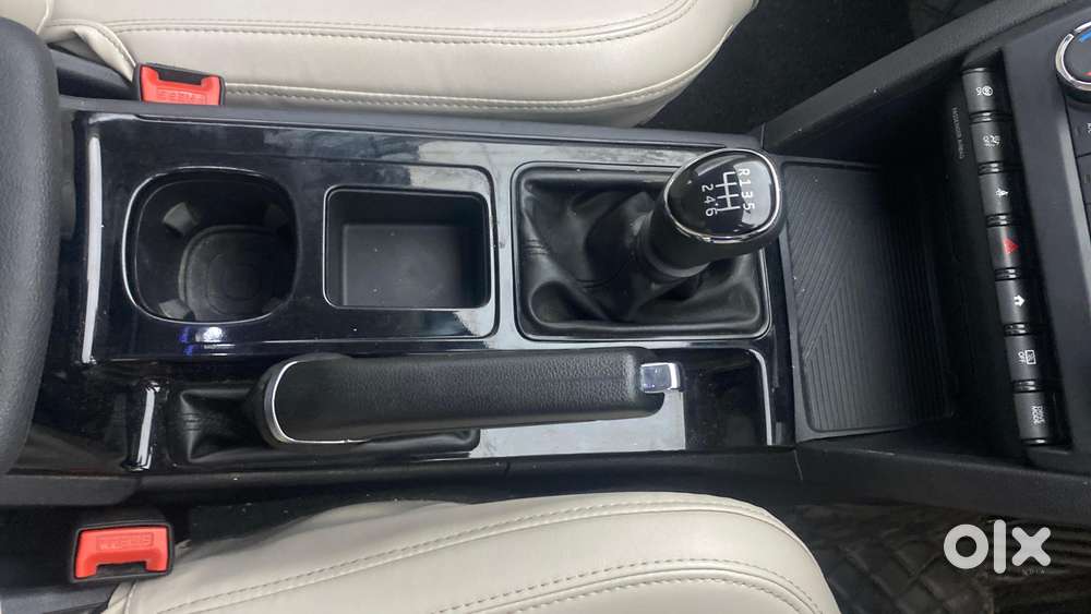 Mahindra Xuv700 2.2 Ax 5 Diesel Mt Str, 2022, Diesel