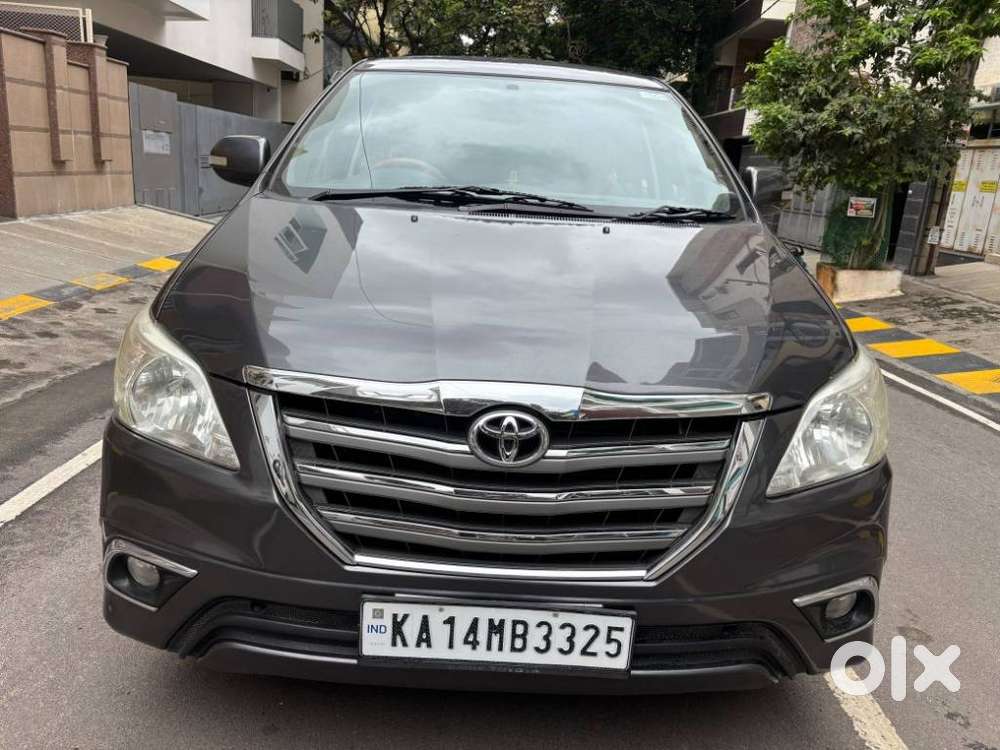 Toyota Innova 2.5 Vx (diesel) 8 Seater Bs Iv, 2015, Diesel