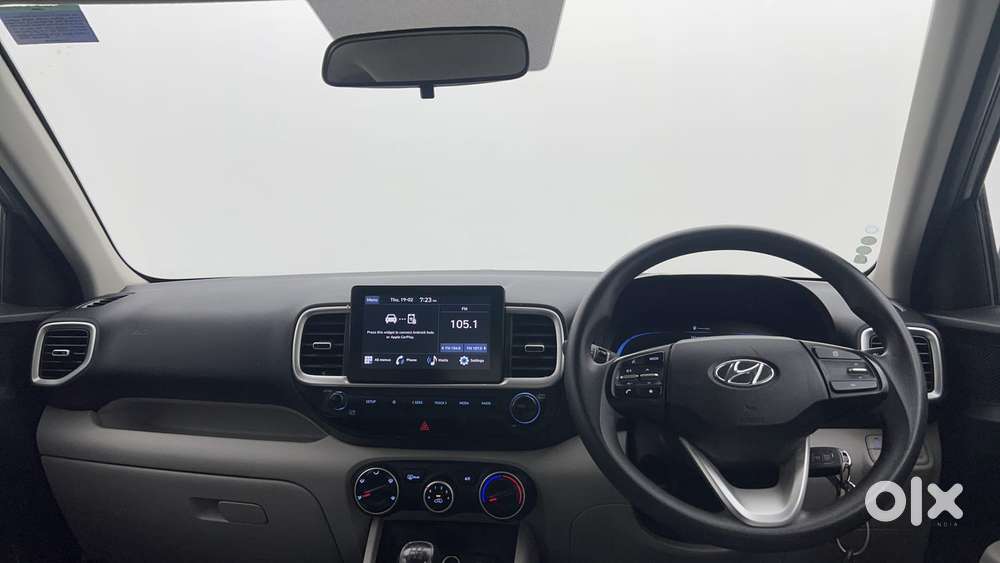 Hyundai Venue 1.2 S (o), 2024, Petrol