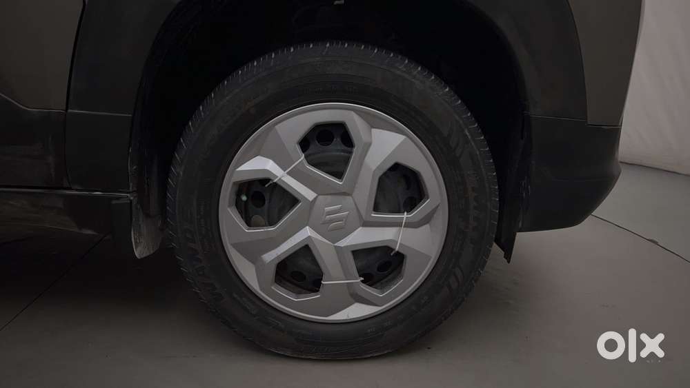 Maruti Suzuki Brezza Vxi At, 2023, Petrol