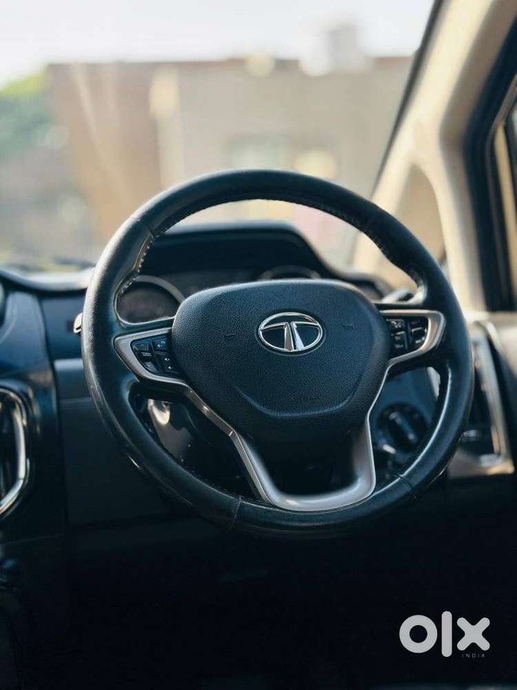 Tata Hexa 2.2 Xta 4x2 7 Str, 2017, Diesel