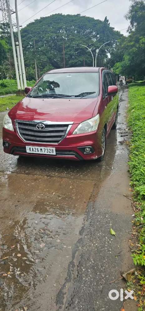 Toyota Innova 2015 Diesel 200000 Km Driven