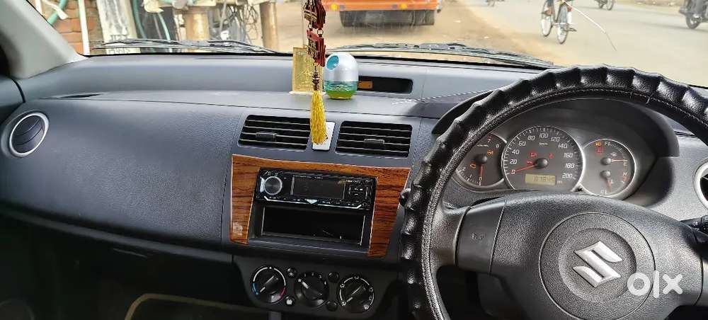 Maruti Suzuki Swift 2010 Petrol 88000 Km Driven