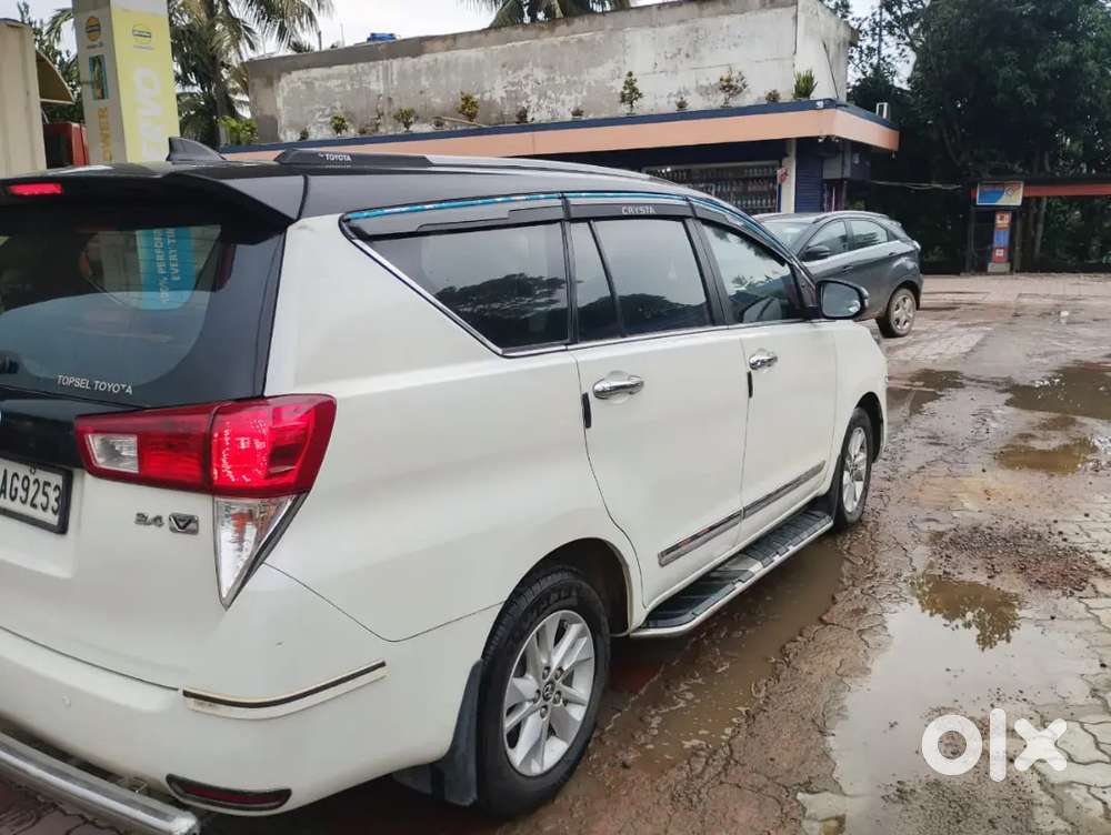 Toyota Innova Crysta 2016