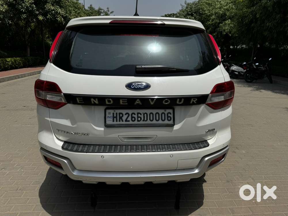 White Ford Endeavour Diesel July2018