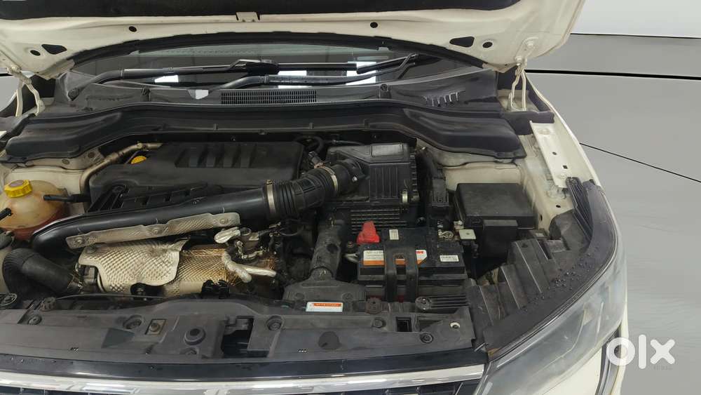 Mahindra Xuv300 W8 Option Diesel, 2023, Diesel