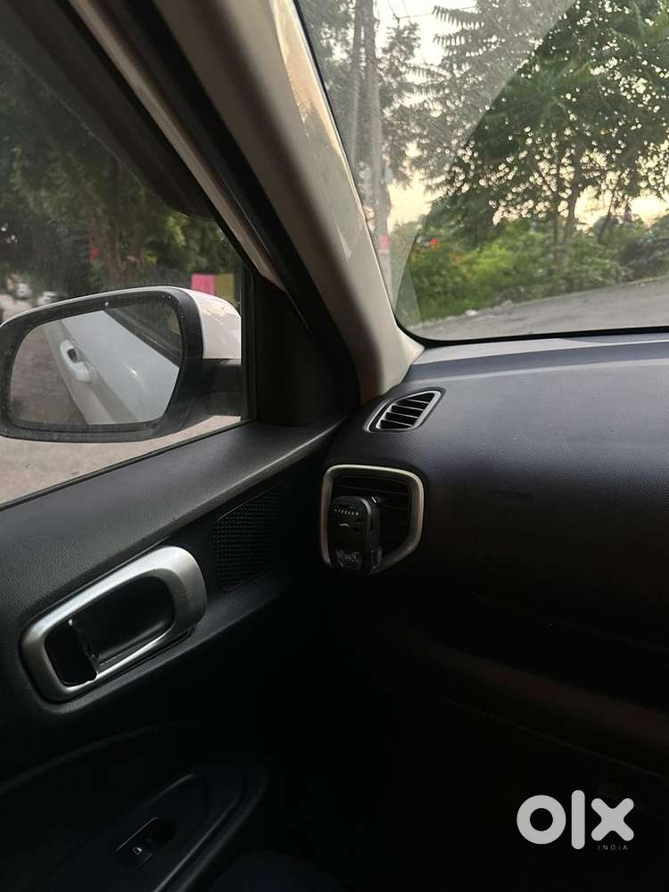 Hyundai Venue 2021 Petrol Manual