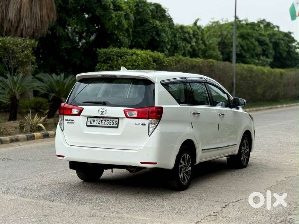 Toyota Innova Crysta [2020-ongoing] 2.4 Gx 7 Str, 2022, Diesel