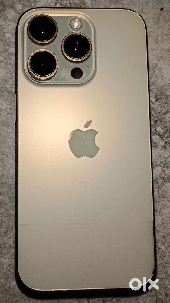 16 Pro 256 GB ( Desert Taitanium)