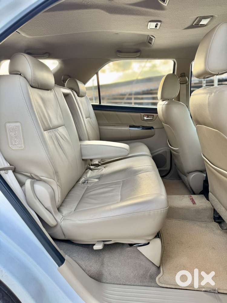Toyota Fortuner 2011-2016 4x2 4 Speed At, 2014, Diesel