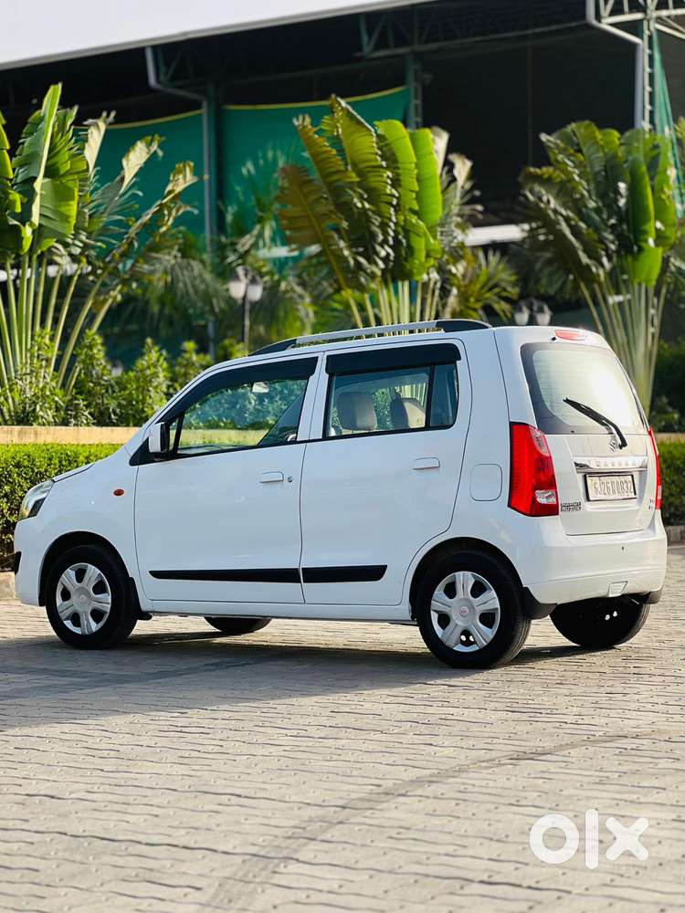 Maruti Suzuki Wagon R Vxi Amt Opt, 2017, Cng & Hybrids
