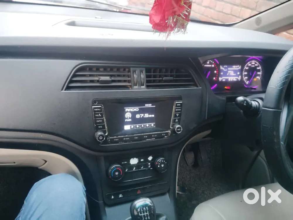 Mahindra Marazzo Diesel 2020