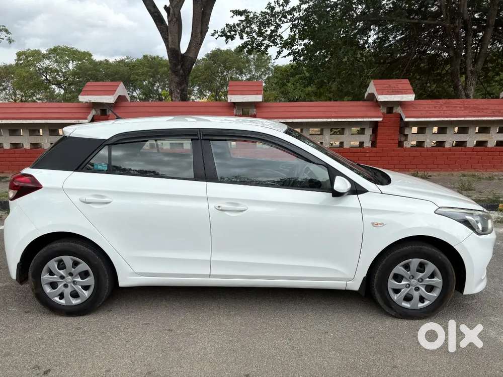 Hyundai I20 Magna 2015 Diesel Very Less Price
