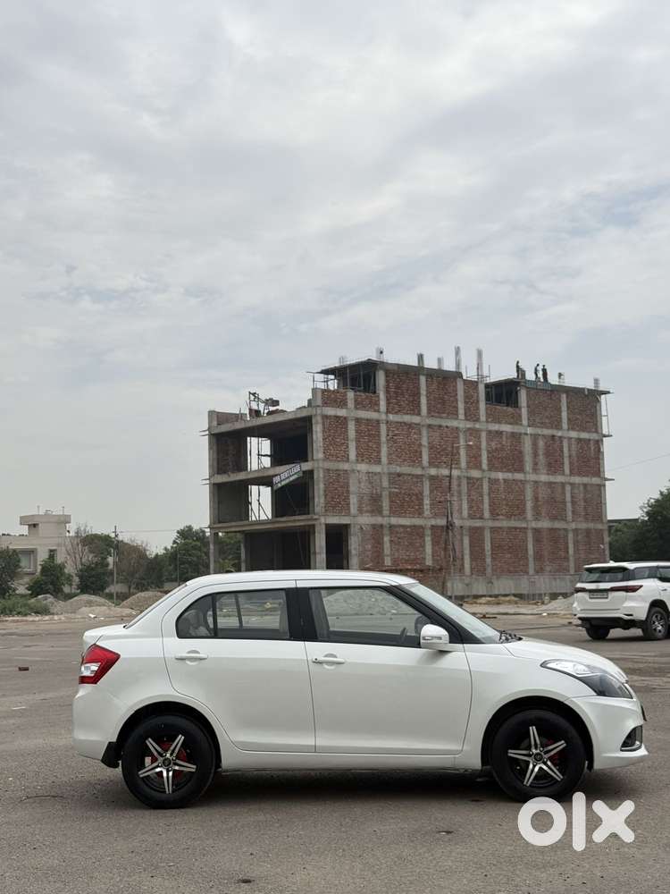 Maruti Suzuki Swift Dzire 2015-2017 Vdi Abs, 2016, Diesel