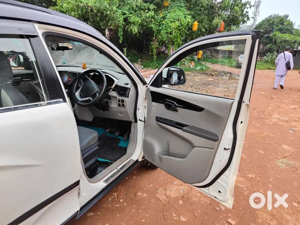 Mahindra Kuv100 Nxt 2017 Petrol 50000 Km Driven