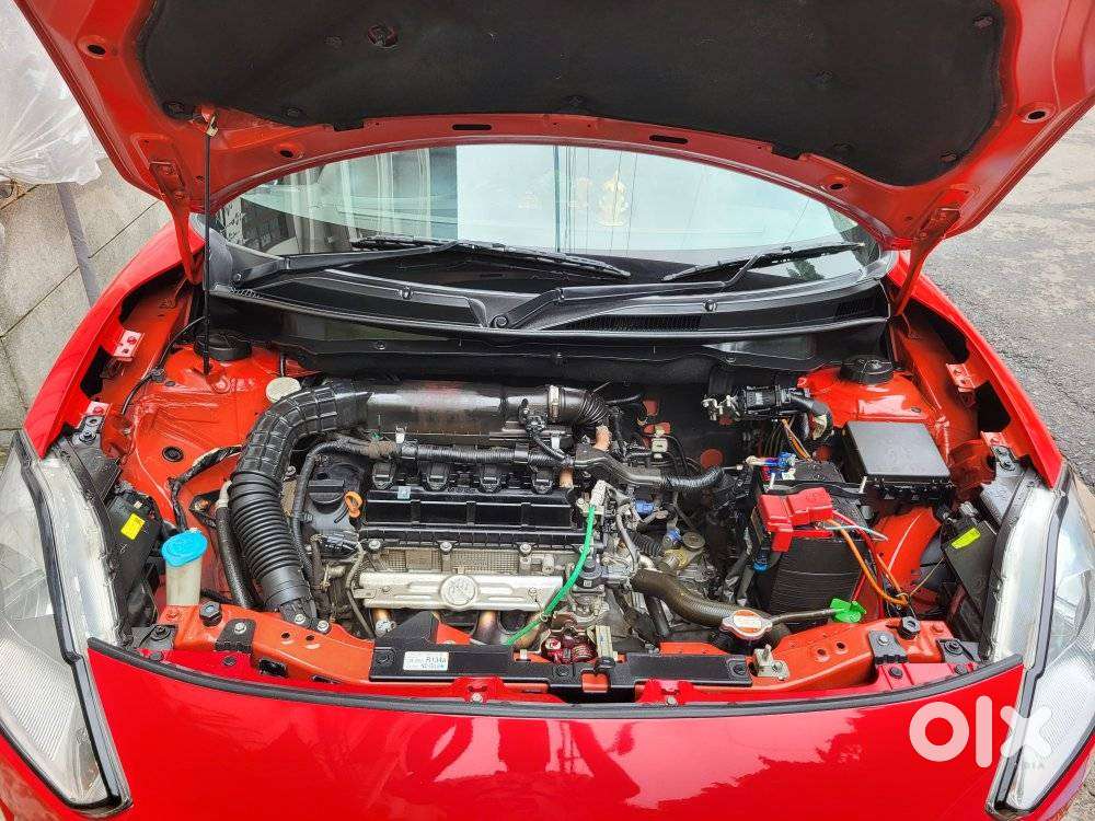 Maruti Suzuki Swift Vxi + Manual, 2023, Petrol
