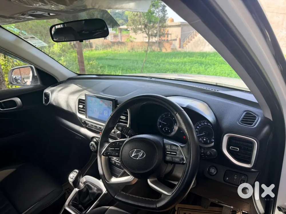 Hyundai Venue Top Model 2022 Diesel Well Maintained