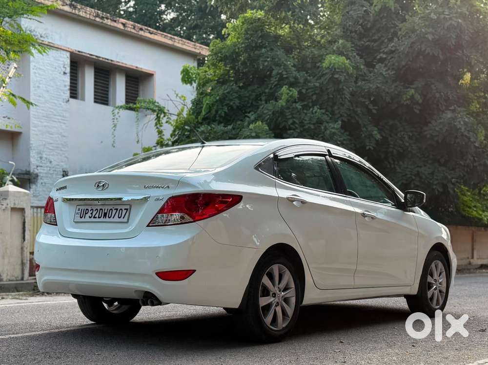 Hyundai Fluidic Verna 1.6 Vtvt Sx, 2011, Petrol