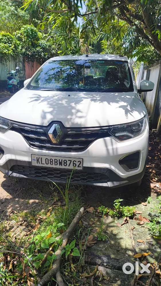 Renault Triber 2021 Petrol Good Condition 2nd Ownership.