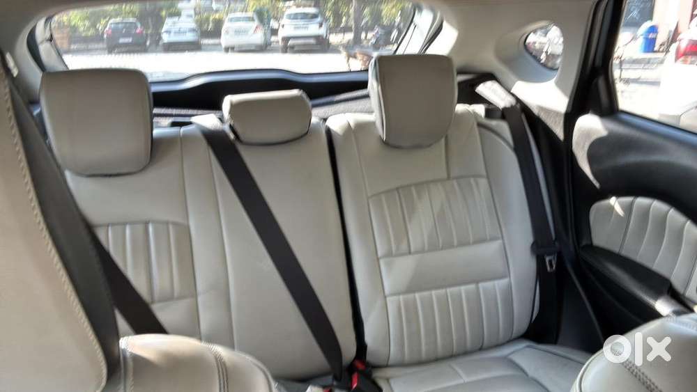 Maruti Suzuki Fronx 2024 Petrol Well Maintained