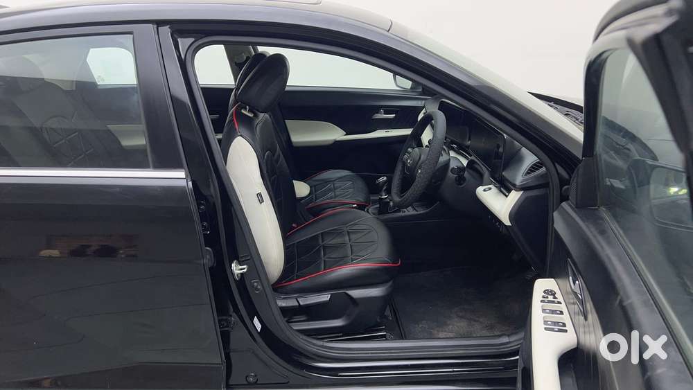 Hyundai Verna 1.5 Sx Petrol Mt, 2023, Petrol