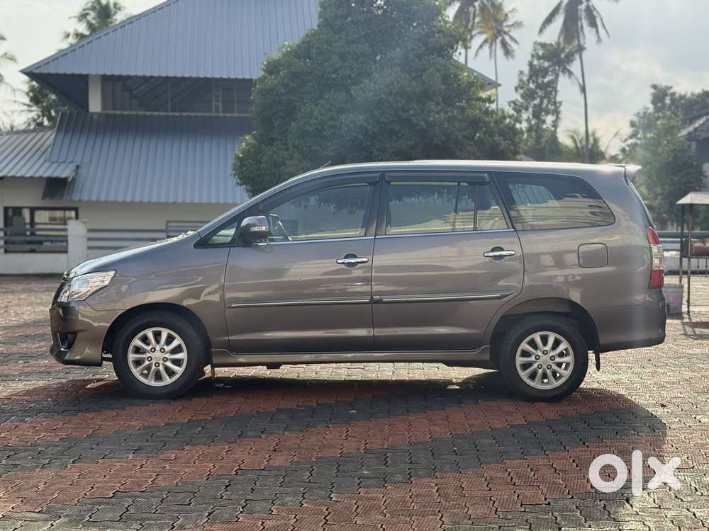Toyota Innova 2.5 Vx 8 Str, 2012, Diesel