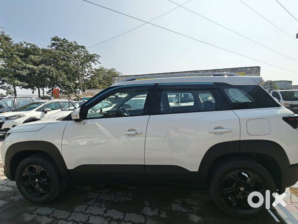 Maruti Suzuki Brezza 1.5 Zxi At Smart Hybrid, 2022, Petrol