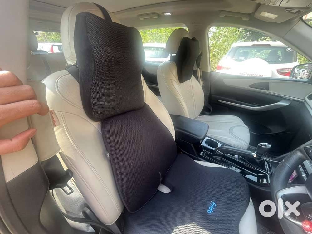 Mahindra Xuv700 2022 Petrol