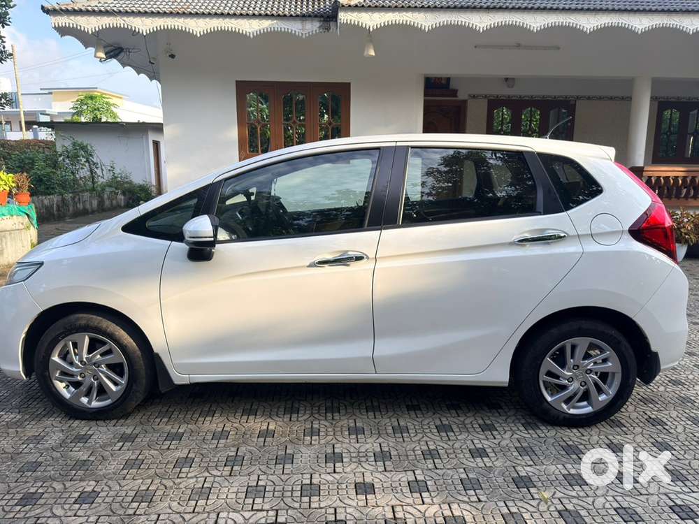 2021 Honda Jazz Vx Cvt Automatic  Excellent Condition  45,000 Km