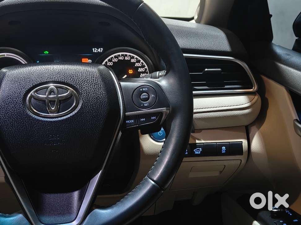 Toyota Camry Hybrid, 2024, Petrol