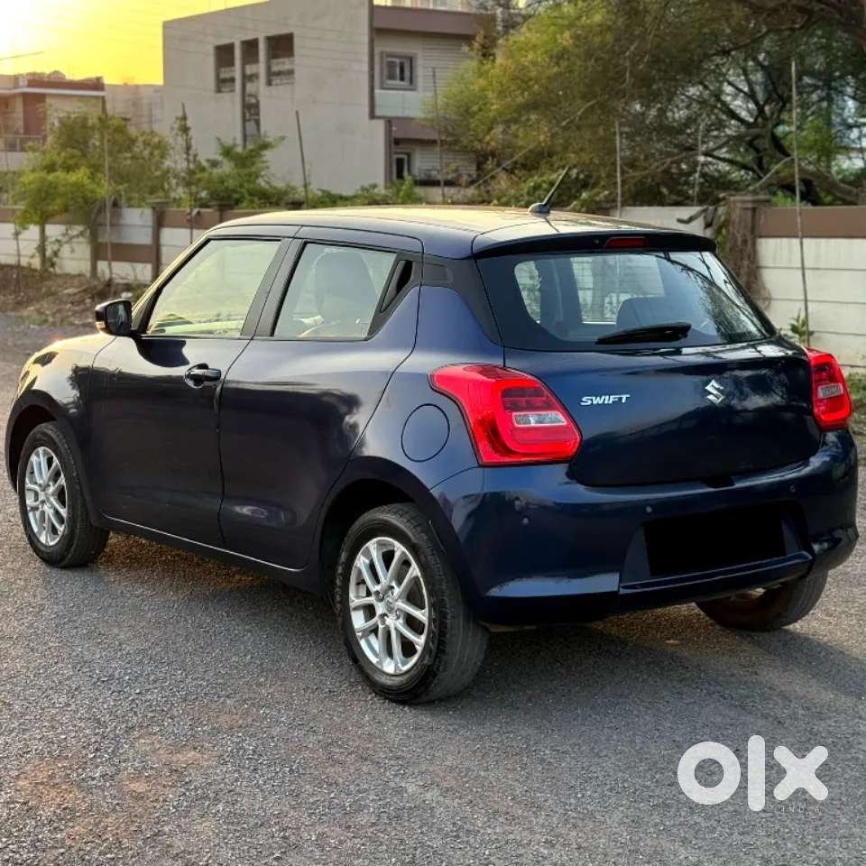 Maruti Suzuki Swift 1.3 Zxi, 2023, Petrol
