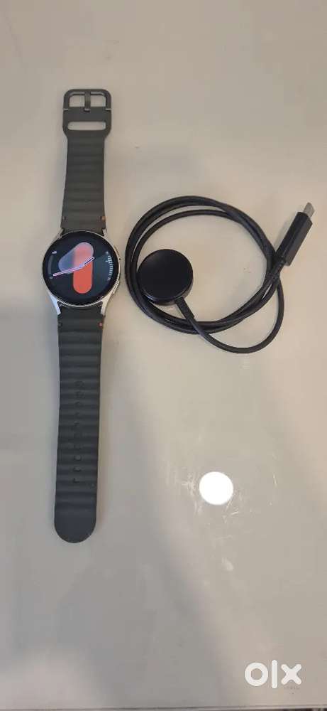 Samsung Galaxy Watch7 40mm LTE, 32GB, Galaxy AI | Bill + Box