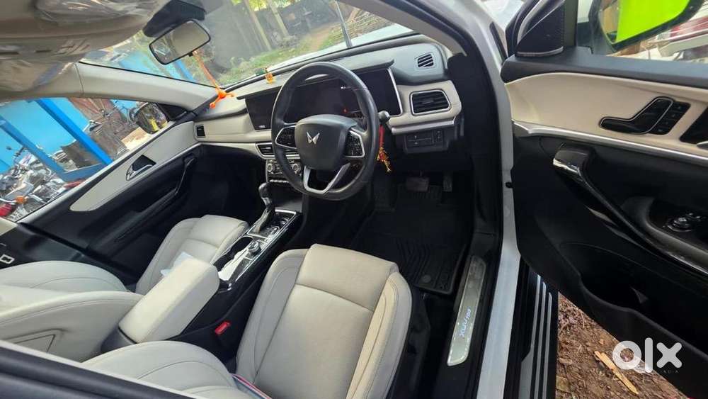 Mahindra Xuv700 2022 Petrol 39000 Km Driven