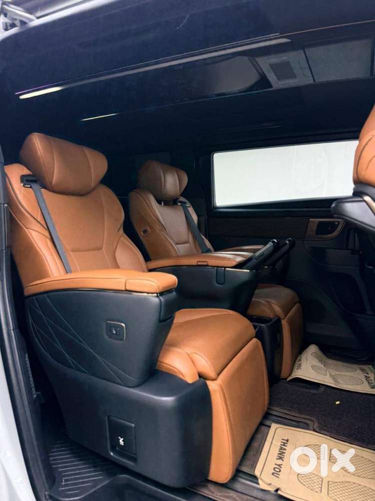 Toyota Vellfire Vip – Executive Lounge, 2024, Petrol
