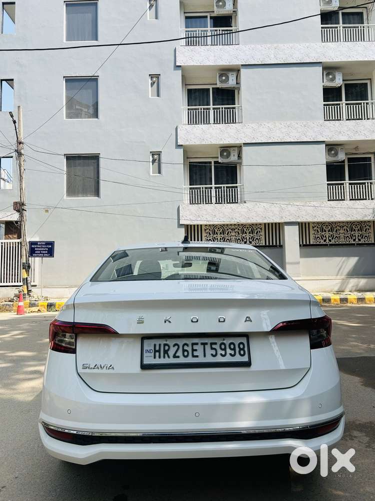 Skoda Slavia 1.0 Tsi Style At, 2022, Petrol