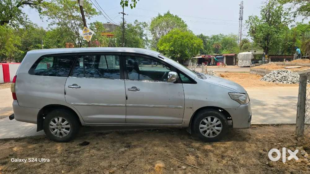 Toyota Innova 2012 Diesel 195000 Km Driven