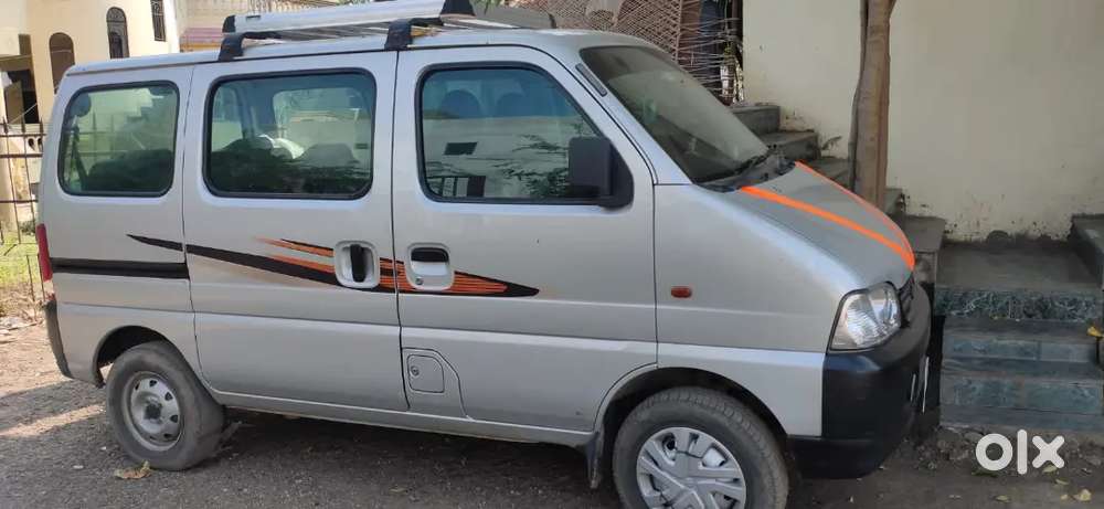 Maruti Suzuki Eeco Smiles 7-seater 2017